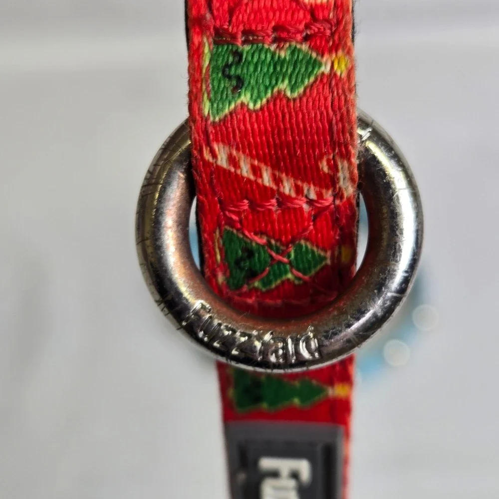 Small Dog Accessories, 2 Collars, 1 Leash,‎ Red Green Blue